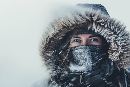 Guida Definitiva: Cosa Indossare per un Viaggio nei Ghiacci Scandinavi